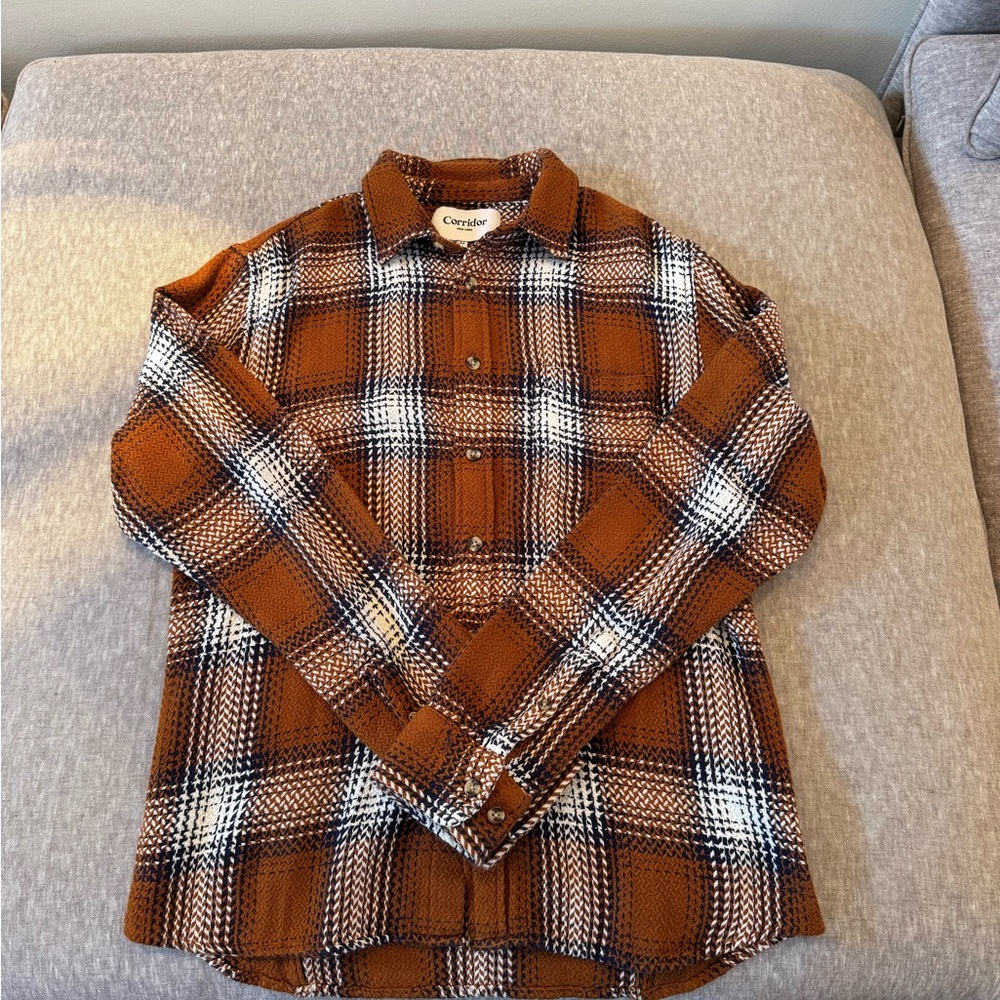Corridor New York Size MEDIUM Brown Plaid Shirt